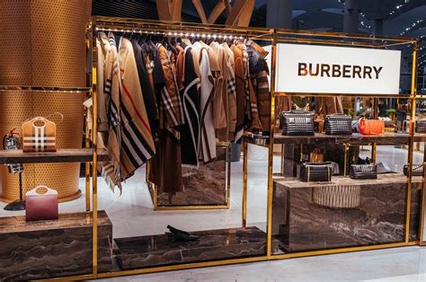 negozi burberry italia|burberry online shop italia.